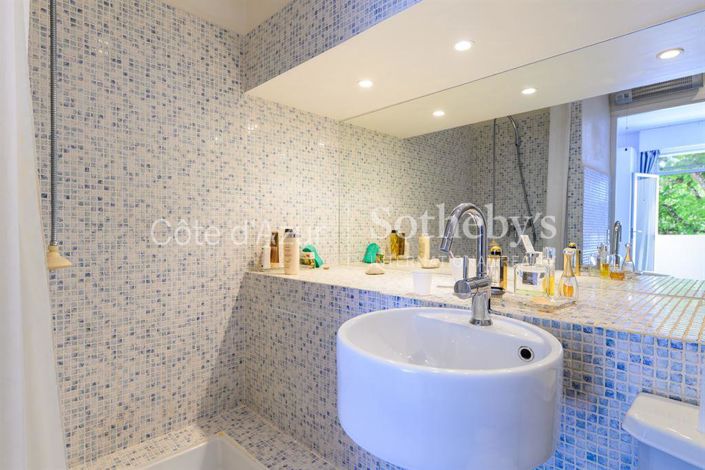 Image No.11-1 Bed Apartment for sale