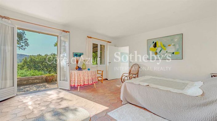 Image No.11-5 Bed House for sale