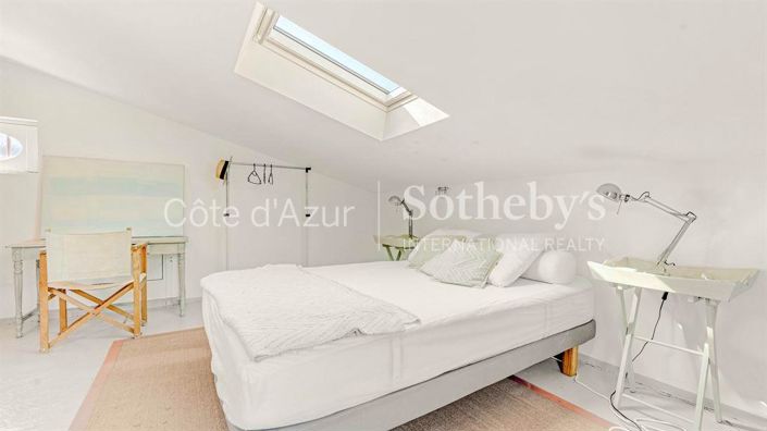 Image No.17-5 Bed House for sale