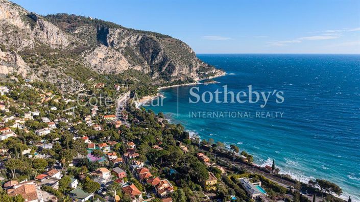 Image No.17-4 Bed Property for sale