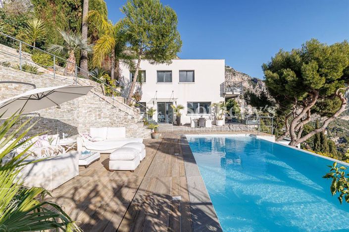 Image No.18-4 Bed Property for sale