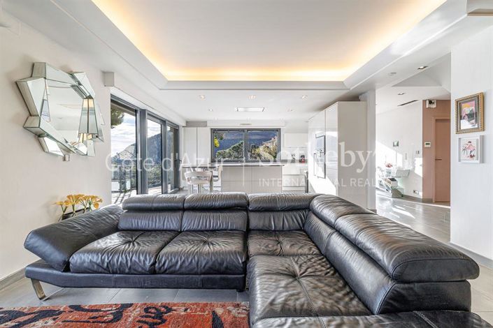 Image No.8-4 Bed Property for sale