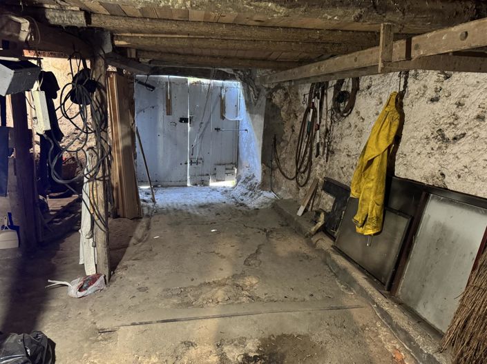 Image No.17-4 Bed House for sale