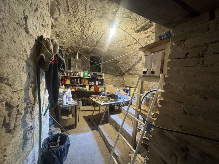 Image No.18-4 Bed House for sale