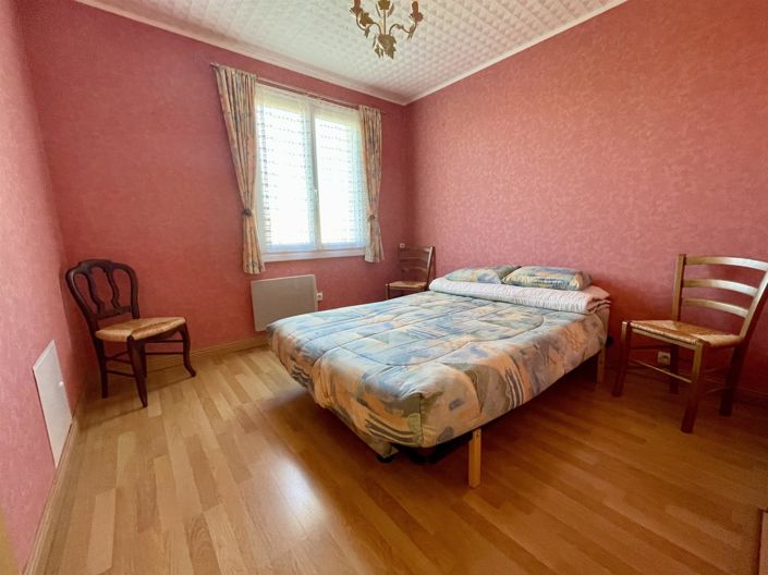 Image No.11-3 Bed House for sale