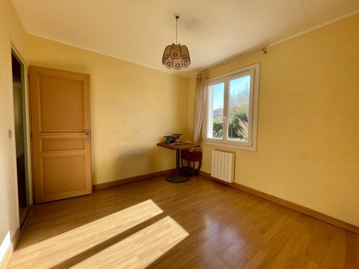 Image No.12-3 Bed House for sale