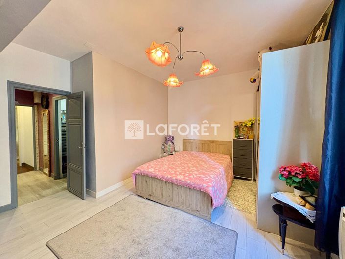 Image No.4-2 Bed House for sale