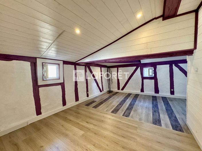 Image No.7-2 Bed House for sale