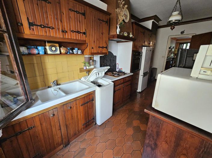 Image No.10-2 Bed House for sale