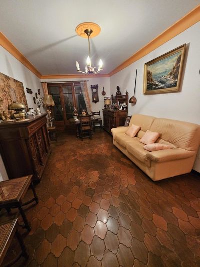 Image No.2-2 Bed House for sale