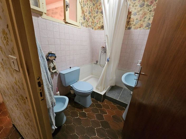 Image No.9-2 Bed House for sale