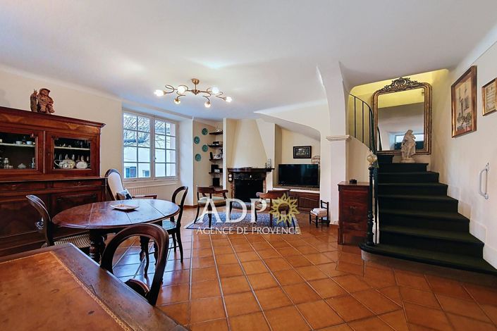 Image No.2-2 Bed House for sale