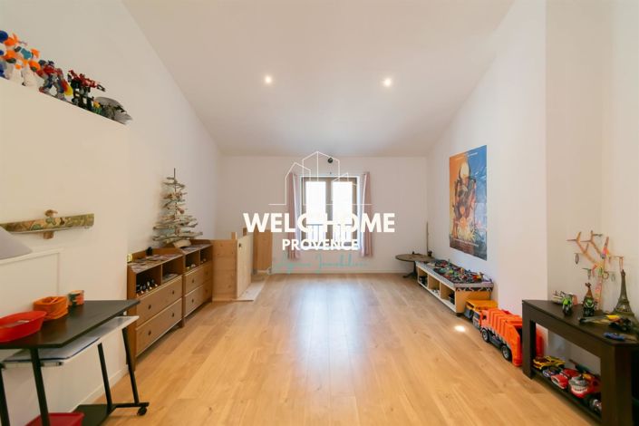 Image No.23-4 Bed House for sale