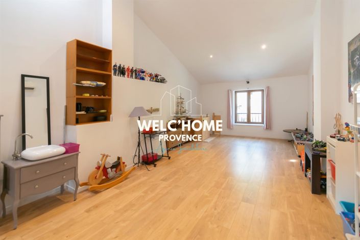 Image No.24-4 Bed House for sale