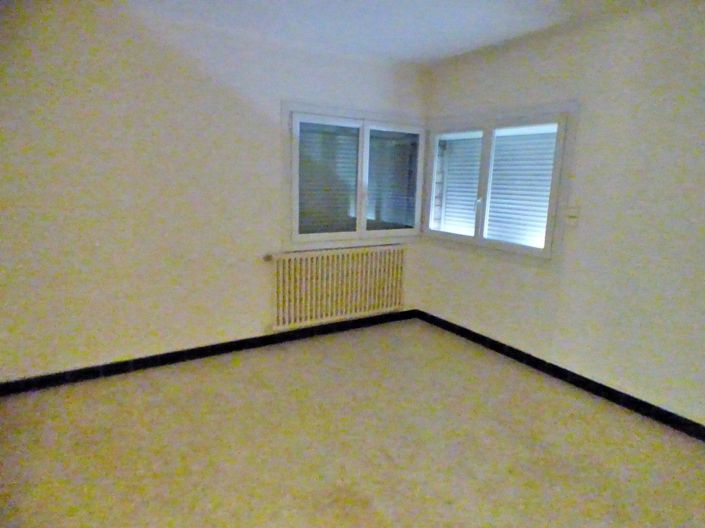 Image No.15-5 Bed House for sale