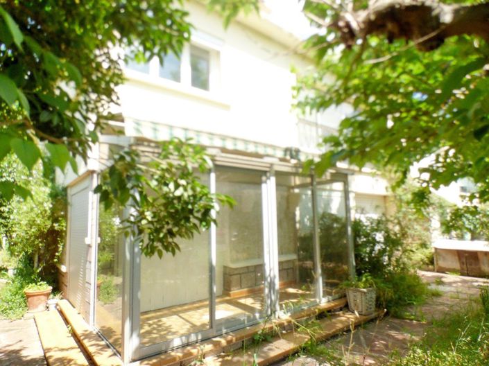 Image No.6-5 Bed House for sale