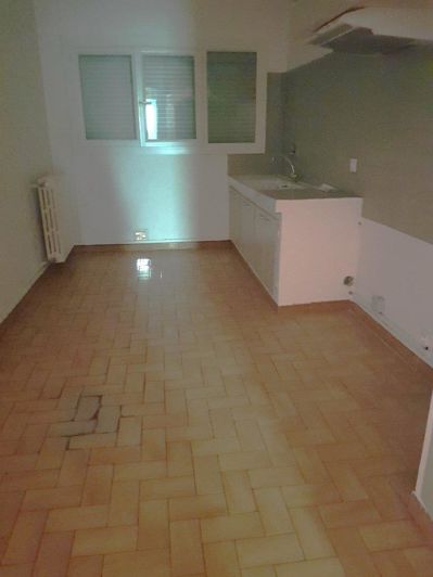 Image No.8-5 Bed House for sale