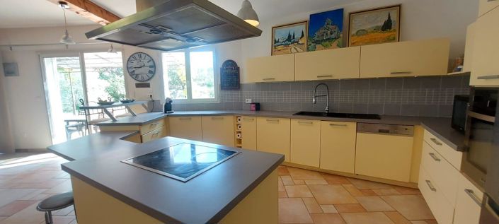 Image No.8-3 Bed House for sale