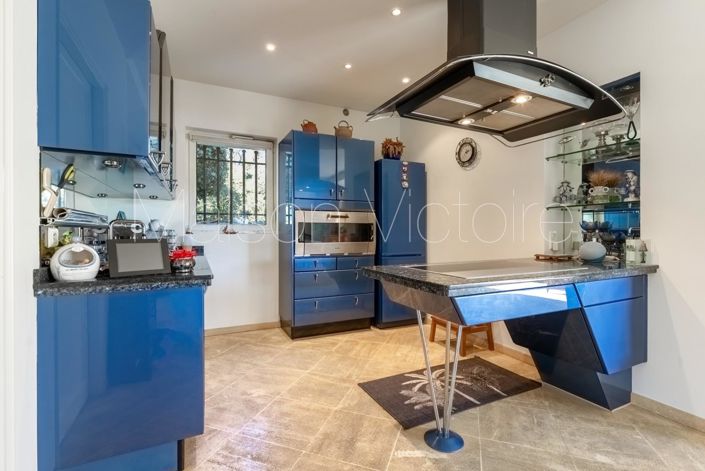 Image No.17-4 Bed House for sale