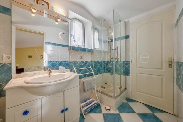 Image No.24-4 Bed House for sale