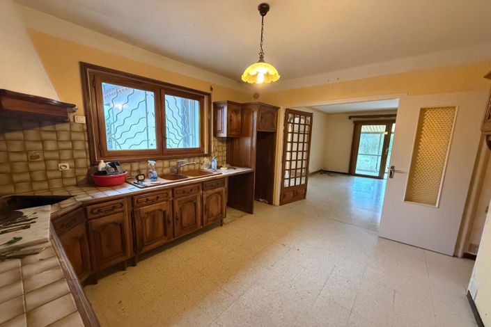 Image No.4-Maison de 2 chambres à vendre à Uzès