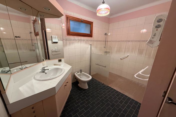 Image No.8-Maison de 2 chambres à vendre à Uzès