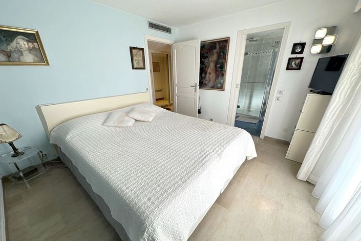 Image No.15-3 Bed Apartment for sale