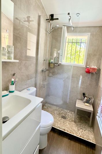 Image No.8-2 Bed House for sale