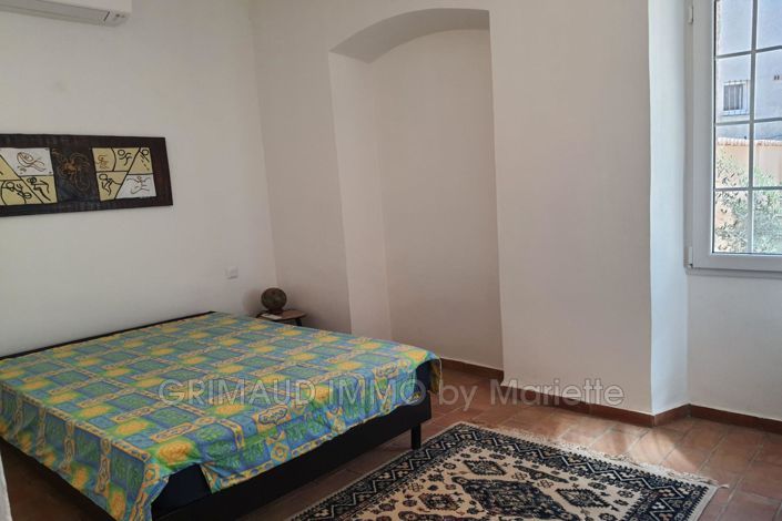 Image No.9-6 Bed House for sale