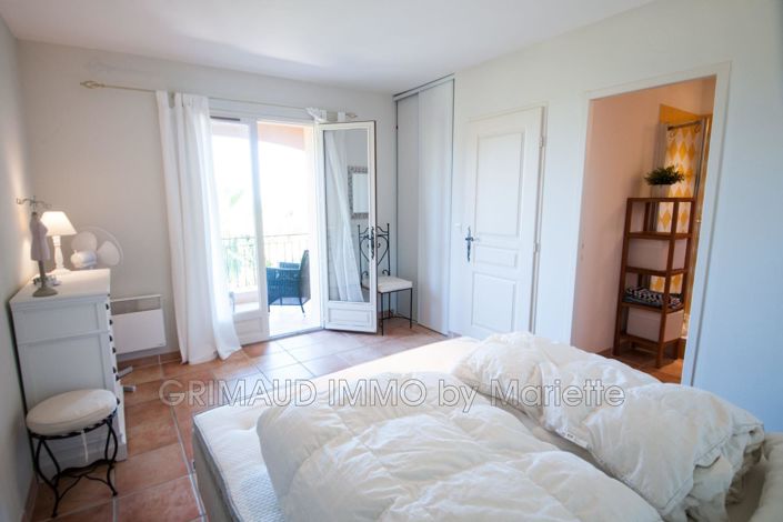 Image No.12-4 Bed House for sale