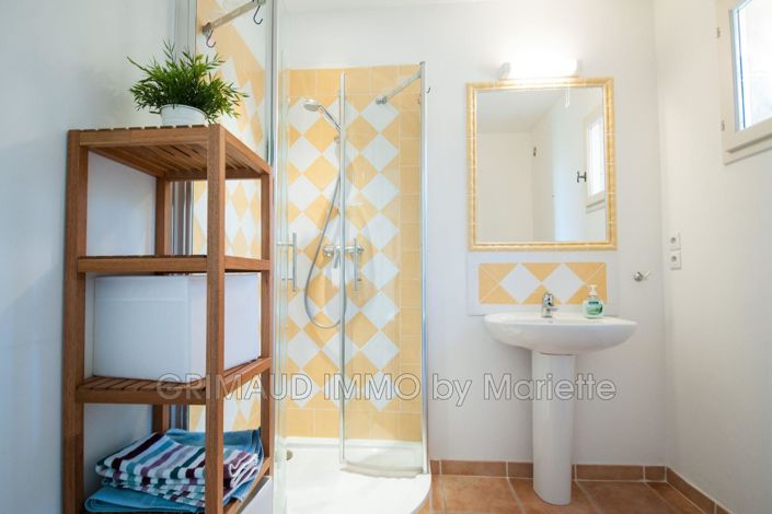 Image No.15-4 Bed House for sale