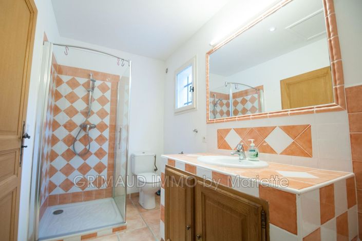 Image No.19-4 Bed House for sale