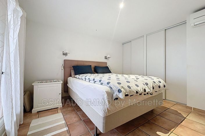 Image No.20-4 Bed House for sale