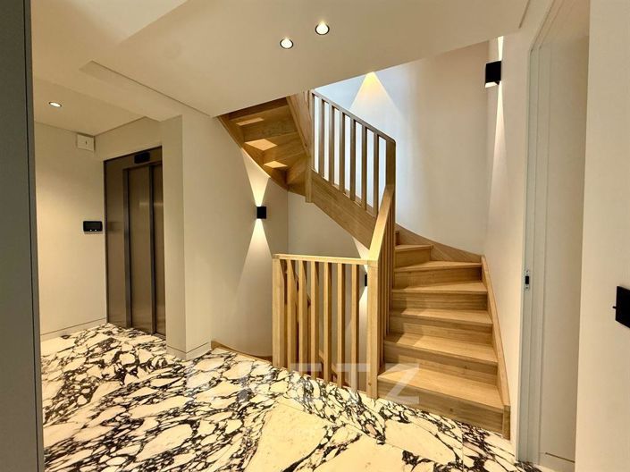 Image No.3-4 Bed Property for sale