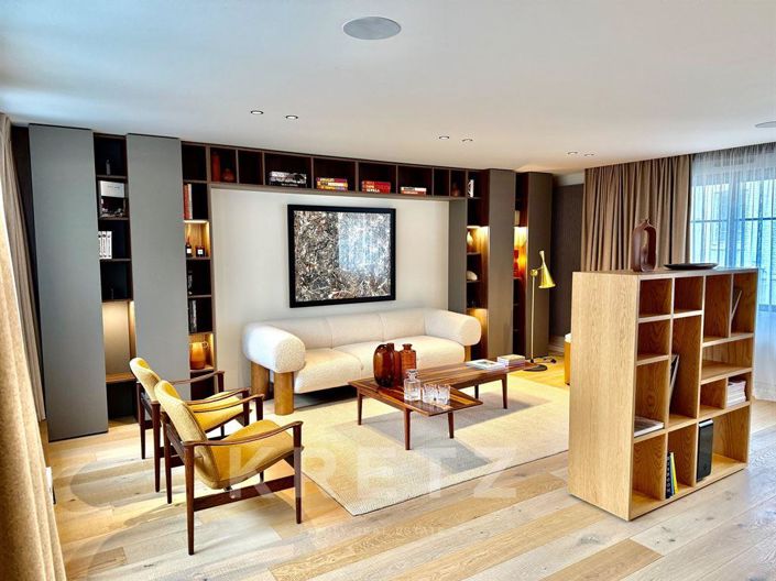 Image No.4-4 Bed Property for sale