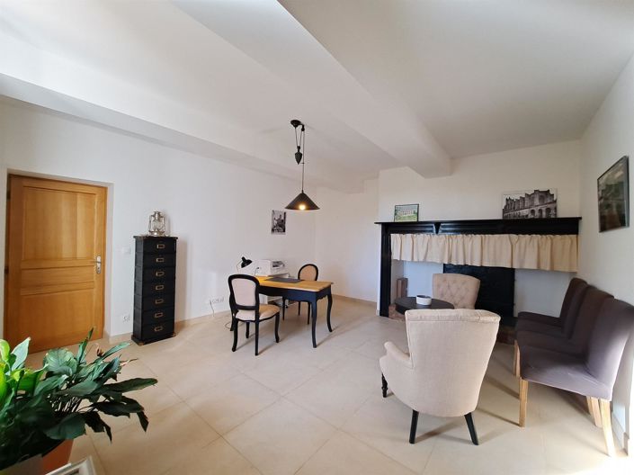 Image No.14-7 Bed Property for sale