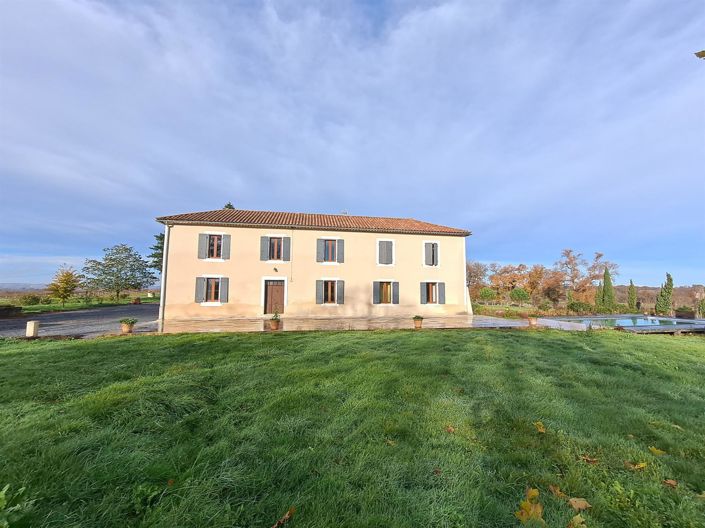 Image No.26-7 Bed Property for sale