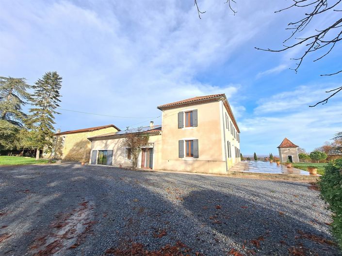 Image No.3-7 Bed Property for sale