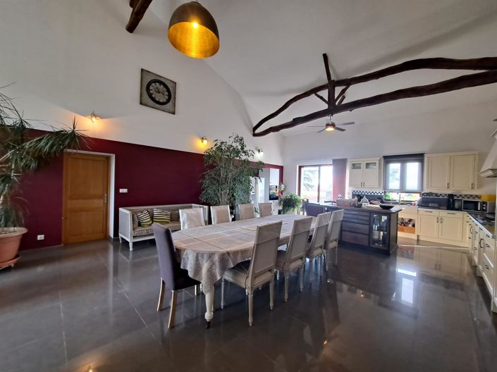 Image No.7-7 Bed Property for sale