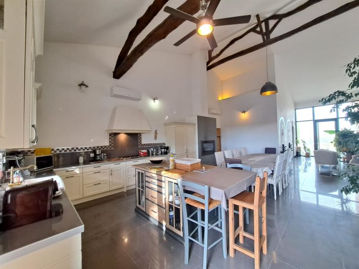 Image No.9-7 Bed Property for sale