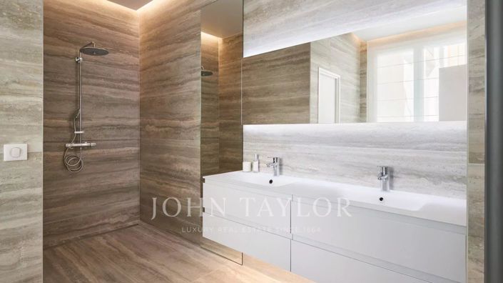 Image No.10-3 Bed House for sale