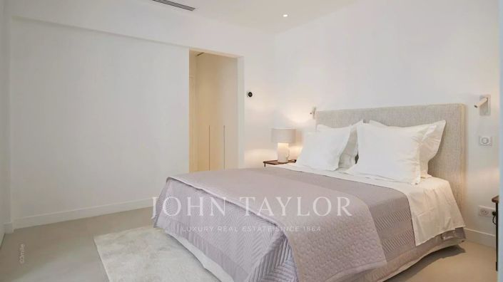 Image No.12-3 Bed House for sale