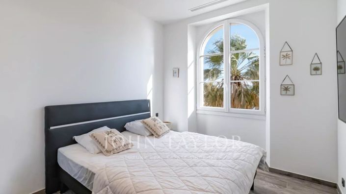 Image No.12-4 Bed Apartment for sale