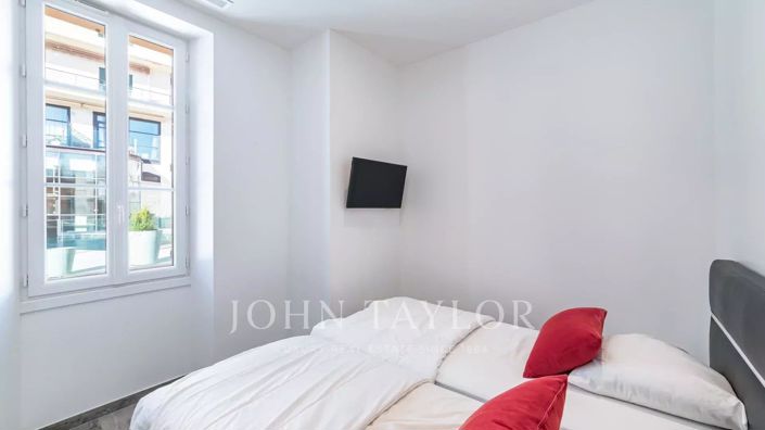 Image No.15-4 Bed Apartment for sale