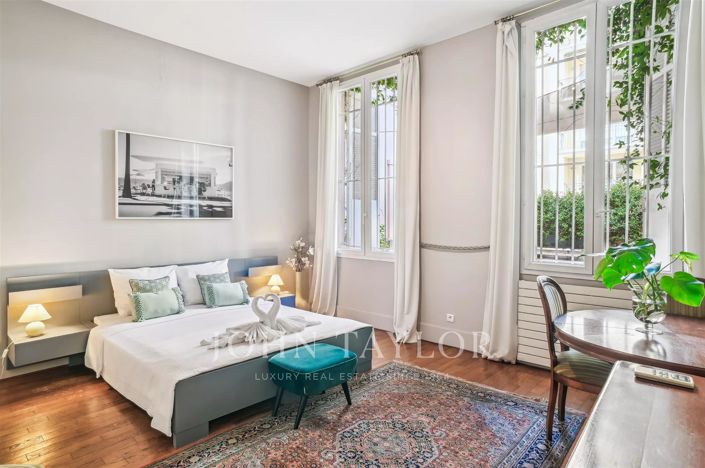 Image No.13-5 Bed Apartment for sale