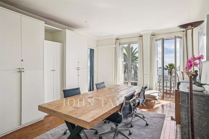 Image No.5-5 Bed Apartment for sale