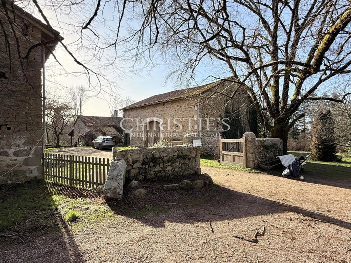 Image No.10-4 Bed House for sale