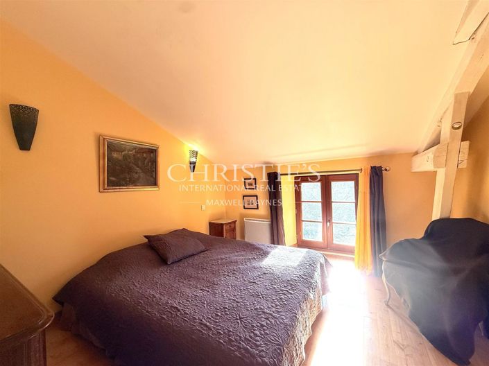 Image No.22-4 Bed House for sale