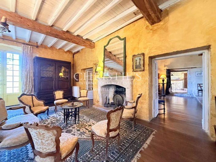 Image No.11-8 Bed House for sale