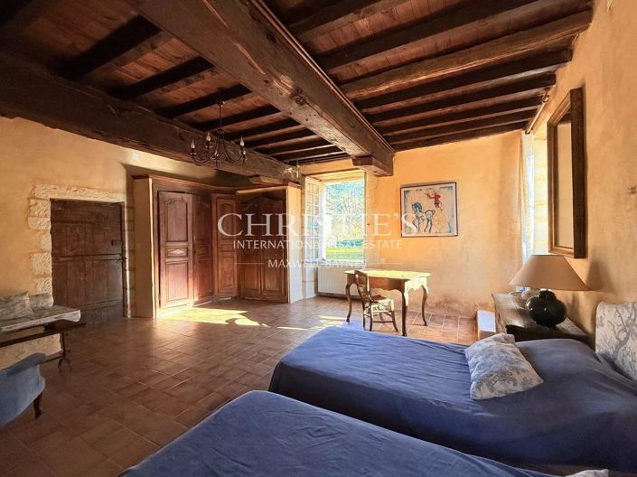 Image No.18-8 Bed House for sale